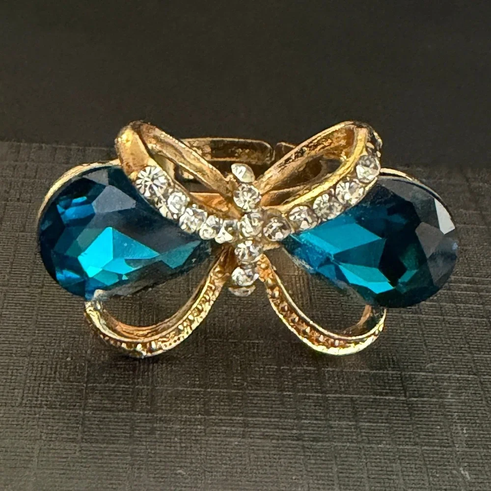 Vintage Rhinestone Ring Butterfly Adjustable Teal Gold Tone